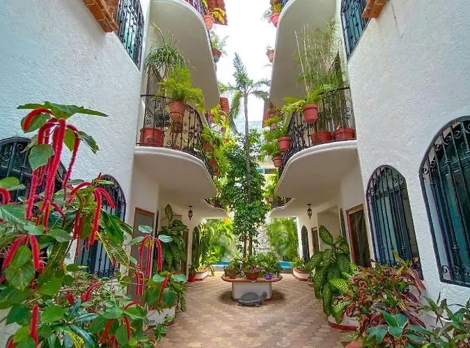 Apartment W/ Prime Location Mexican Colonial Style *
