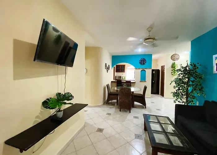 W/ Prime Location Mexican Colonial Style Apartment *