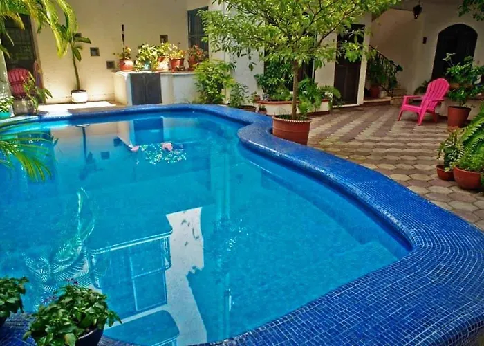 W/ Prime Location Mexican Colonial Style Apartment