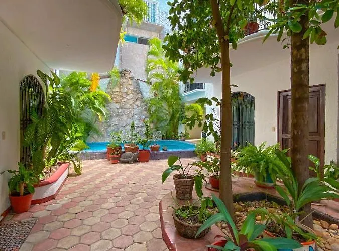 W/ Prime Location Mexican Colonial Style Apartment